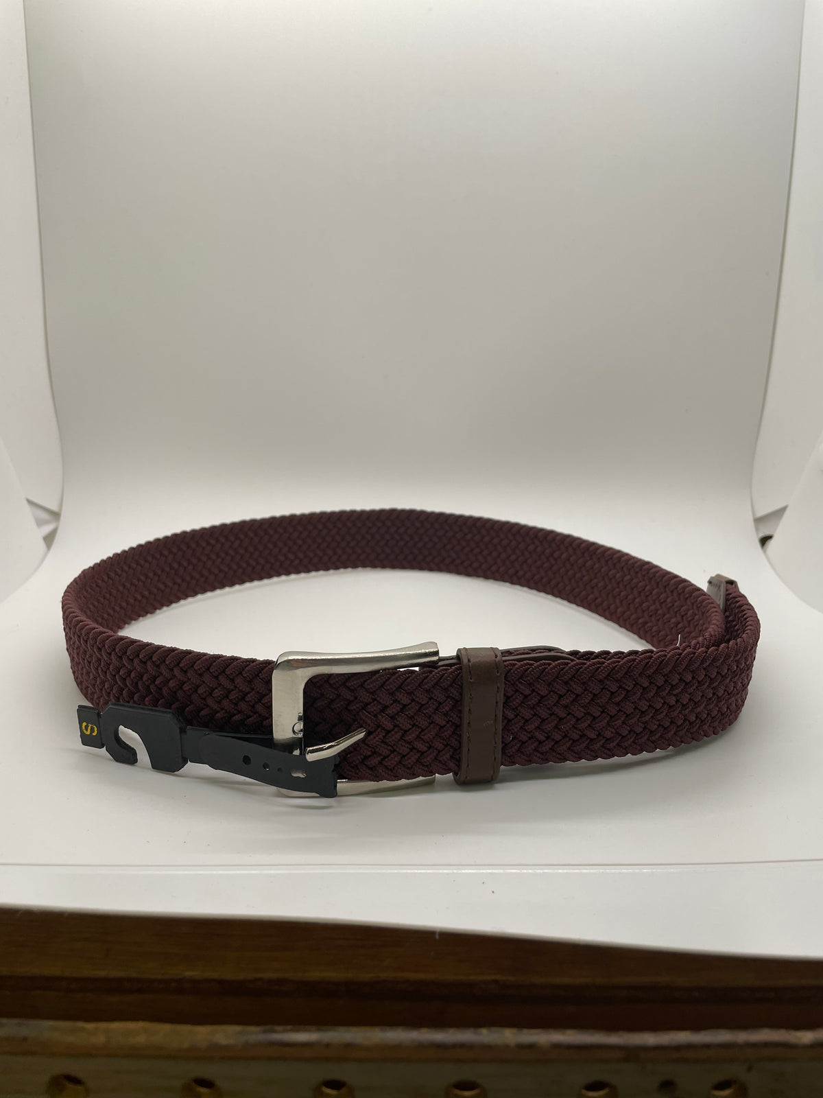 Brown woven stretch belt with metal buckle